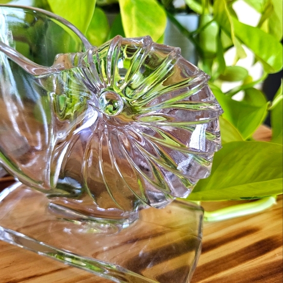 1940's Martinsville glass NAUTILUS conch bookend vases - Picture 4 of 7